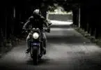 Quels sont les équipements indispensables pour assurer votre sécurité à moto ?